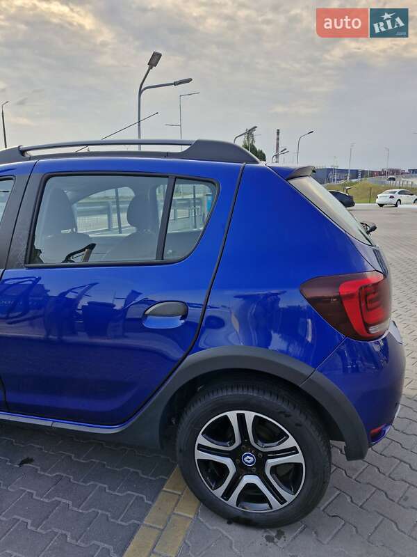 Хэтчбек Renault Sandero 2020 в Киеве