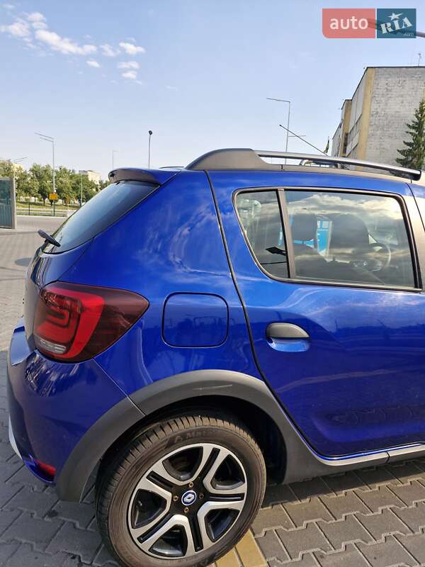 Хэтчбек Renault Sandero 2020 в Киеве