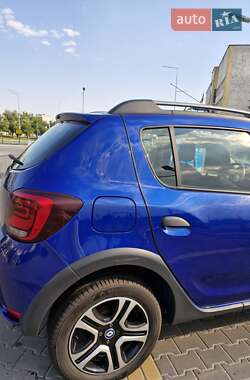 Хэтчбек Renault Sandero 2020 в 