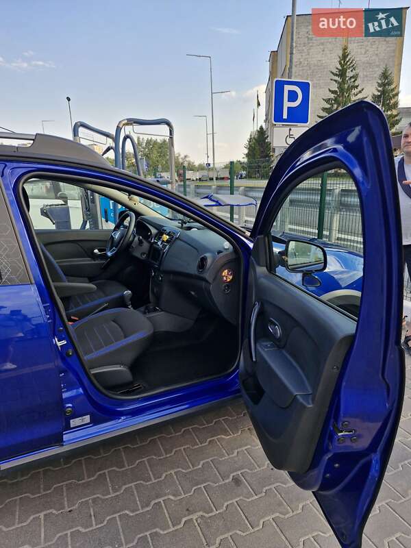 Хэтчбек Renault Sandero 2020 в Киеве