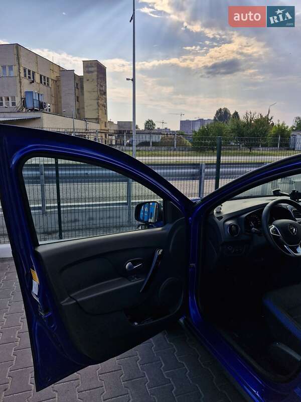 Хэтчбек Renault Sandero 2020 в Киеве