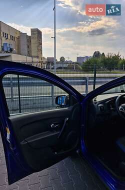 Хэтчбек Renault Sandero 2020 в 