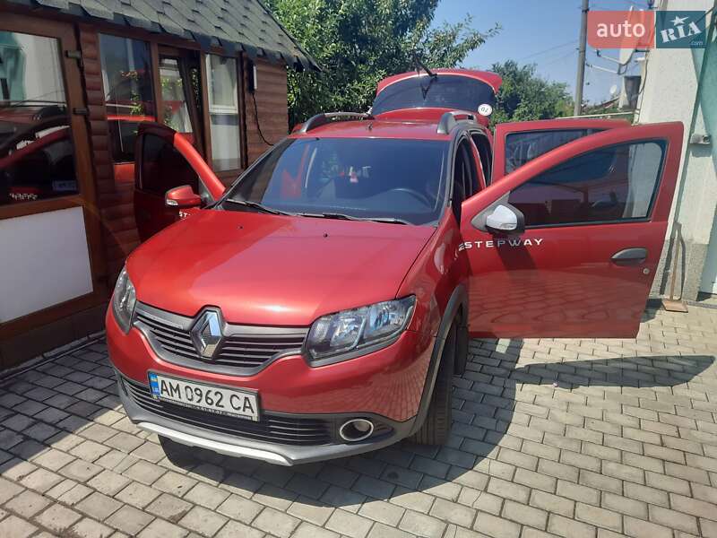 Хэтчбек Renault Sandero 2016 в Житомире