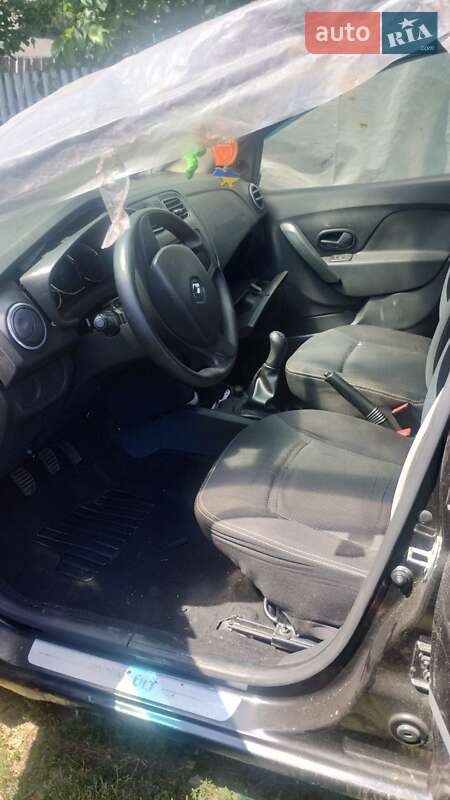 Хетчбек Renault Sandero 2013 в Тучині