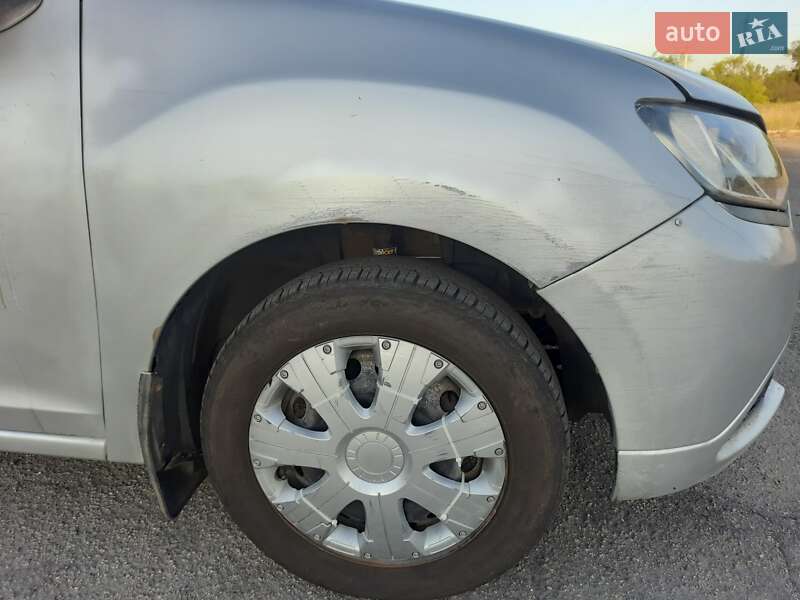 Хетчбек Renault Sandero 2013 в Дніпрі