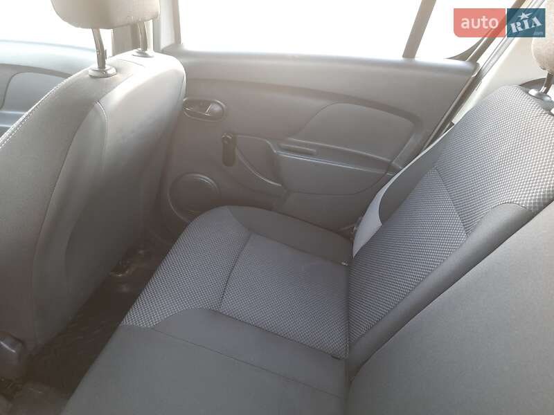 Хетчбек Renault Sandero 2013 в Дніпрі