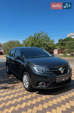 Хэтчбек Renault Sandero 2021 в 