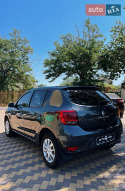 Хэтчбек Renault Sandero 2021 в 