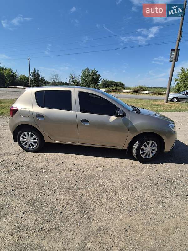 Хетчбек Renault Sandero 2020 в Яготині