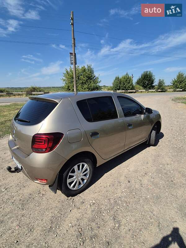 Хетчбек Renault Sandero 2020 в Яготині