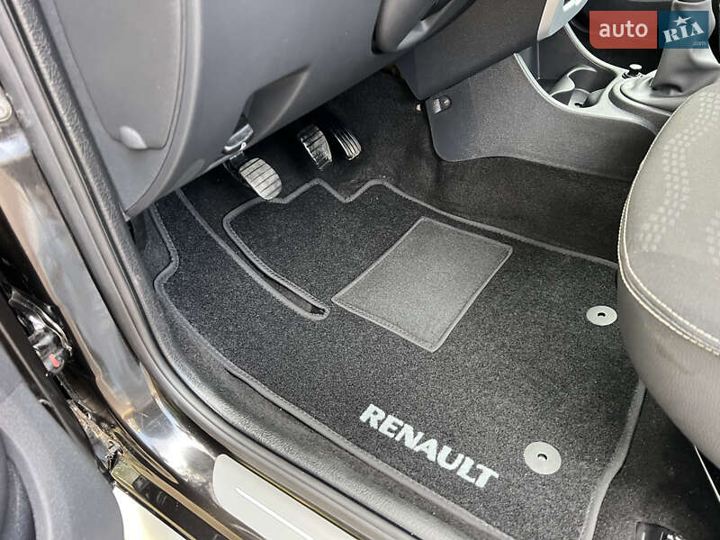 Хэтчбек Renault Sandero 2012 в Киеве