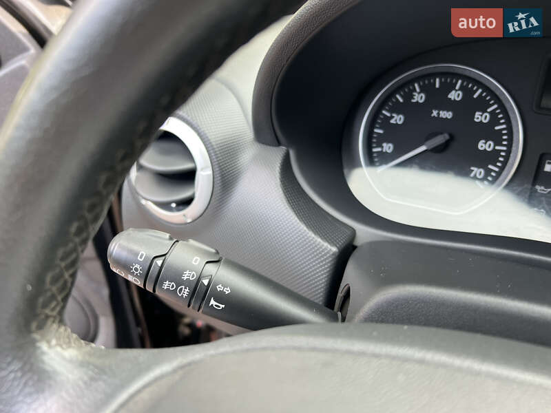 Хэтчбек Renault Sandero 2012 в Киеве