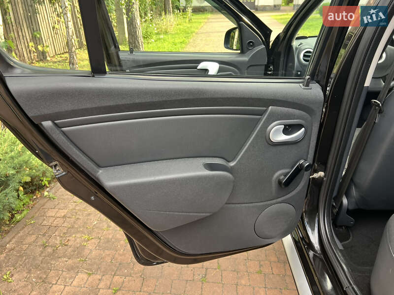 Хэтчбек Renault Sandero 2012 в Киеве