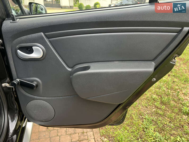 Хэтчбек Renault Sandero 2012 в Киеве