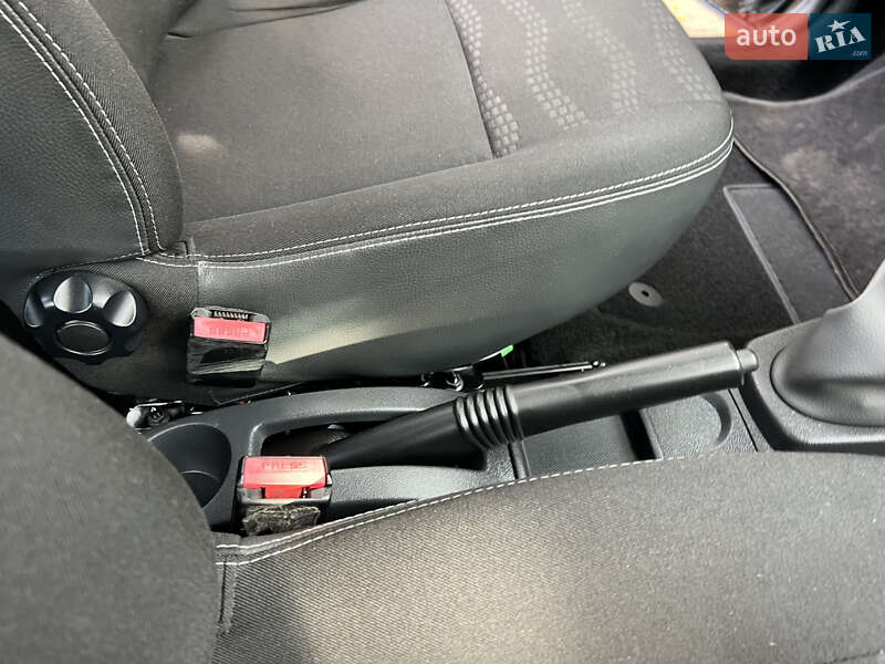 Хэтчбек Renault Sandero 2012 в Киеве