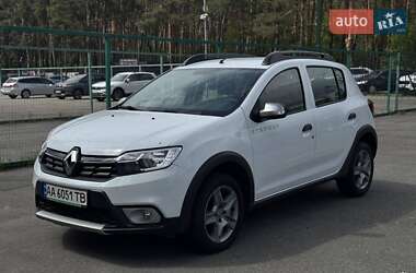 Хэтчбек Renault Sandero 2017 в Киеве