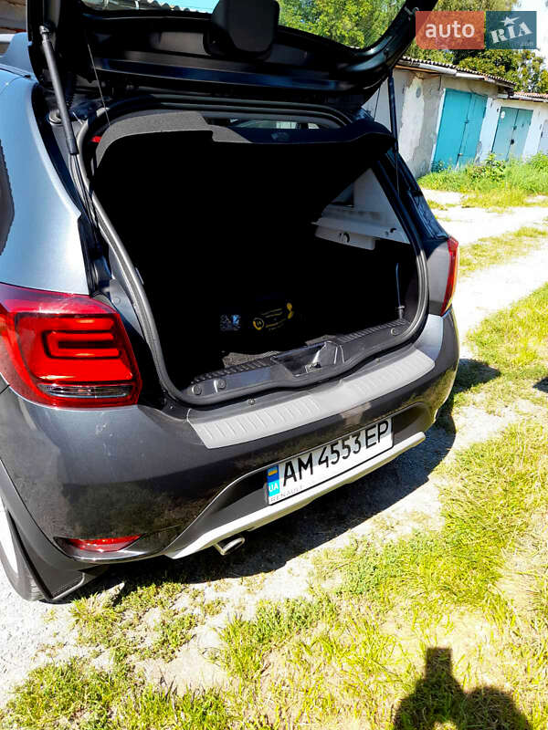 Хэтчбек Renault Sandero 2021 в Звягеле