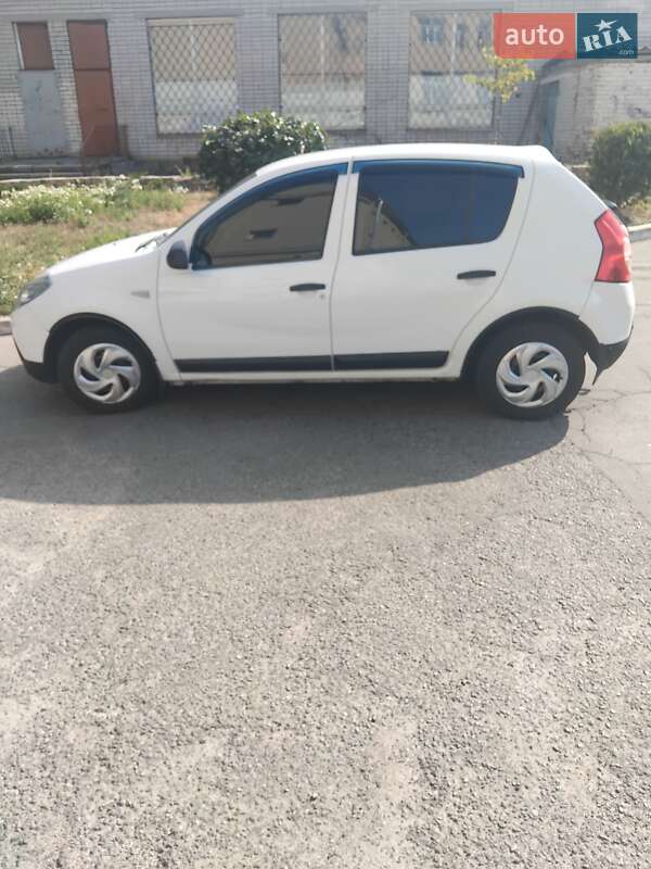 Renault Sandero 2012 Renault Sandero 2012