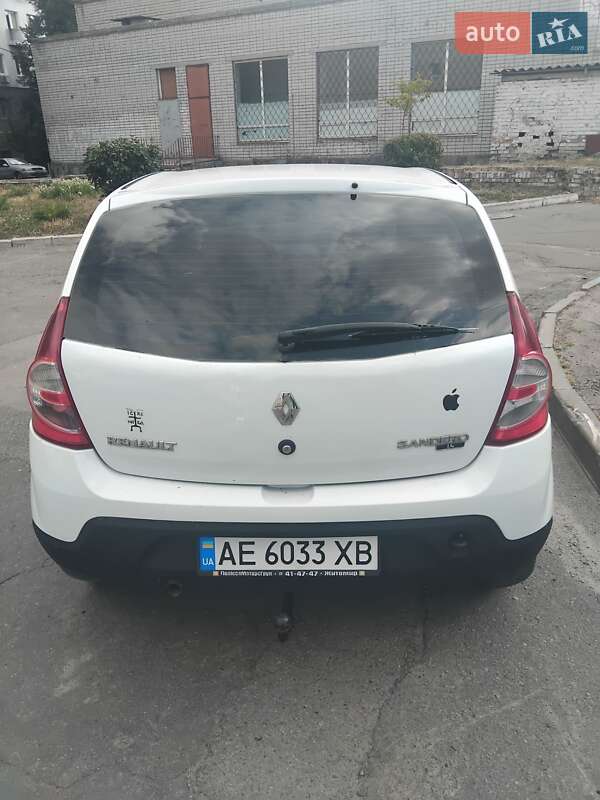 Хэтчбек Renault Sandero 2012 в Днепре