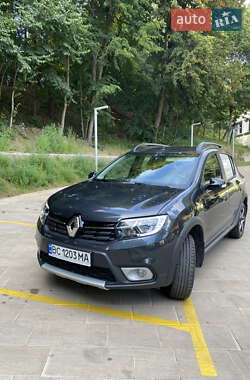 Хэтчбек Renault Sandero 2020 в Львове