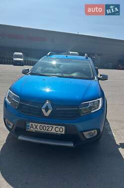 Хэтчбек Renault Sandero 2017 в 