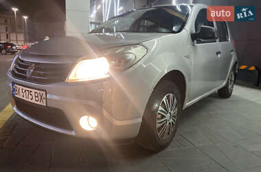 Хетчбек Renault Sandero 2010 в Житомирі