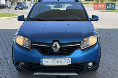Хэтчбек Renault Sandero 2016 в 