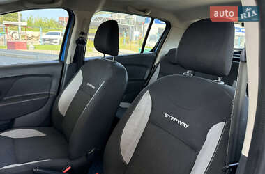 Хэтчбек Renault Sandero 2016 в 