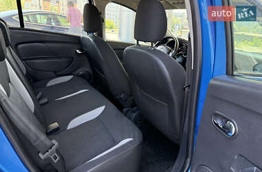 Хэтчбек Renault Sandero 2016 в 