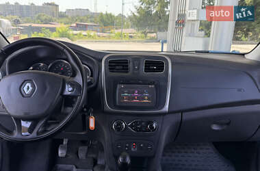 Хэтчбек Renault Sandero 2016 в 