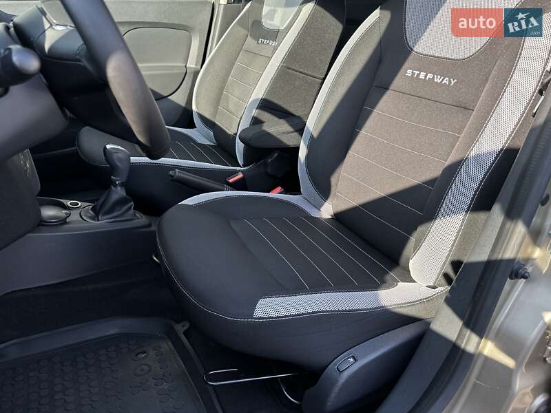 Хэтчбек Renault Sandero 2020 в Киеве