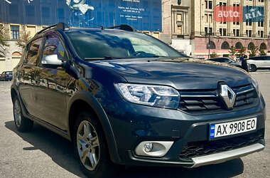 Хэтчбек Renault Sandero 2017 в 