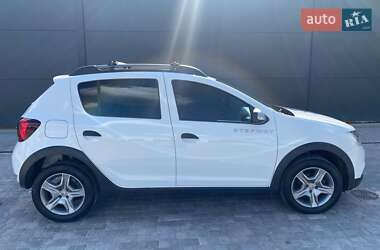Хэтчбек Renault Sandero 2021 в 