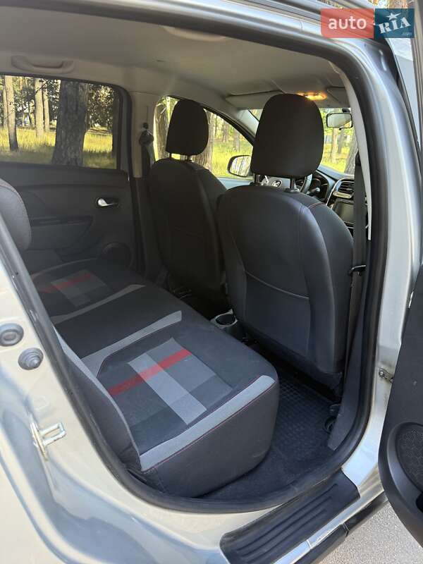 Хэтчбек Renault Sandero 2019 в Черкассах фото 6 Хэтчбек Renault Sandero 2019 в Черкассах