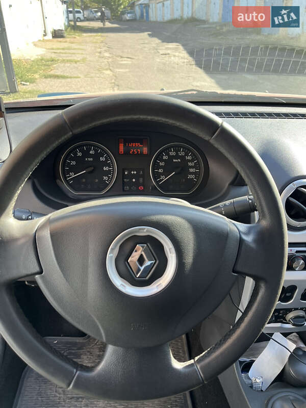 Хетчбек Renault Sandero 2011 в Миколаєві