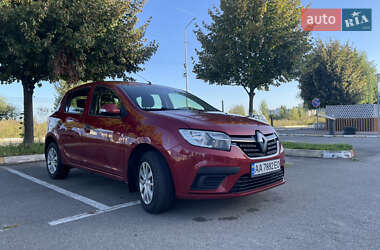 Хэтчбек Renault Sandero 2019 в 