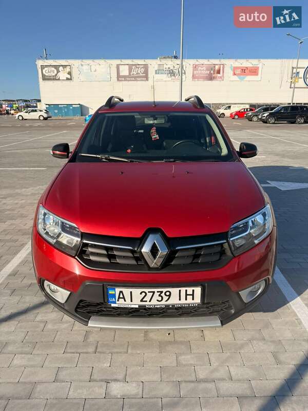 Хетчбек Renault Sandero 2019 в  фото Хетчбек Renault Sandero 2019 в