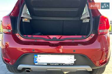 Хетчбек Renault Sandero 2019 в  фото 10 Хетчбек Renault Sandero 2019 в