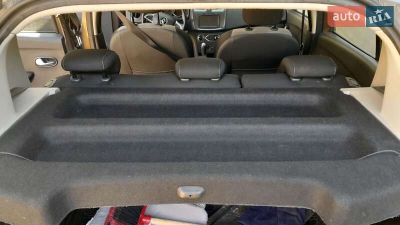 Хэтчбек Renault Sandero 2019 в Раздельной