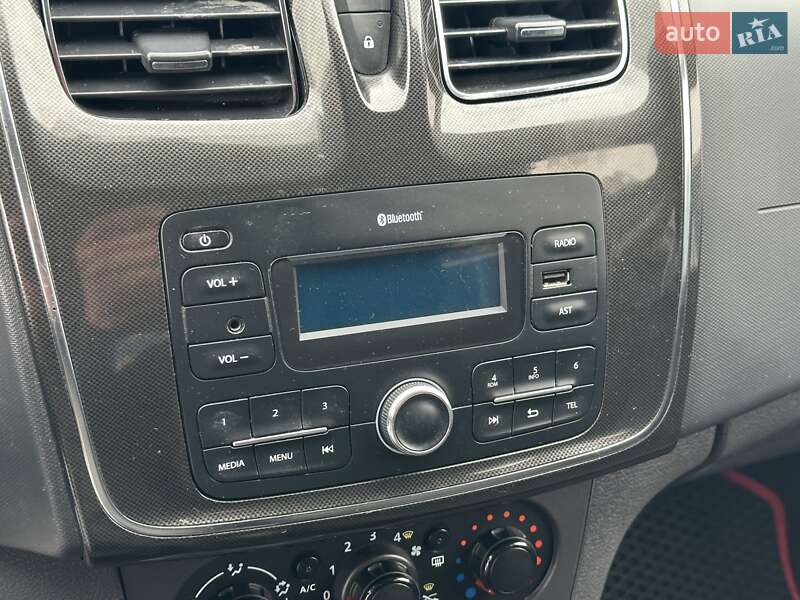 Хэтчбек Renault Sandero 2019 в Киеве