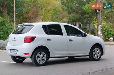 Хэтчбек Renault Sandero 2020 в 