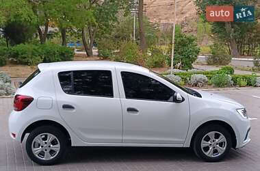 Хэтчбек Renault Sandero 2020 в 