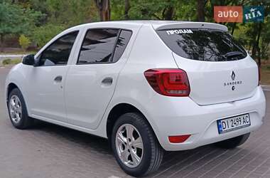 Хэтчбек Renault Sandero 2020 в 