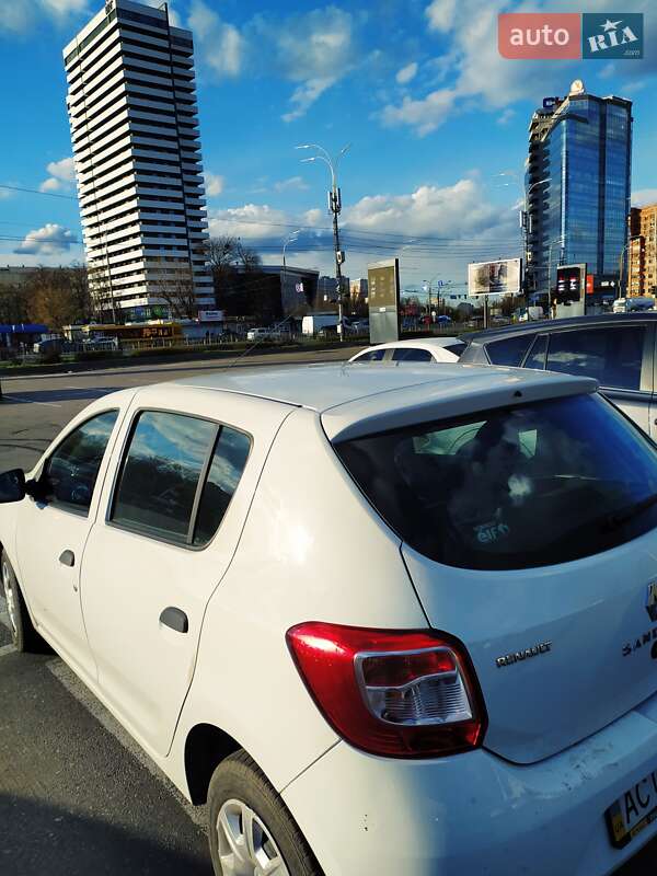 Хэтчбек Renault Sandero 2013 в Луцке фото 3 Хэтчбек Renault Sandero 2013 в Луцке