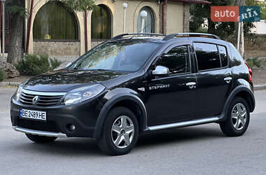 Хетчбек Renault Sandero 2012 в Миколаєві