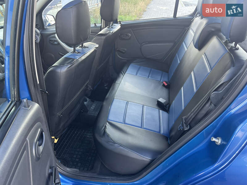 Хетчбек Renault Sandero 2009 в Києві