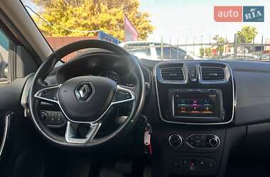 Хэтчбек Renault Sandero 2019 в 