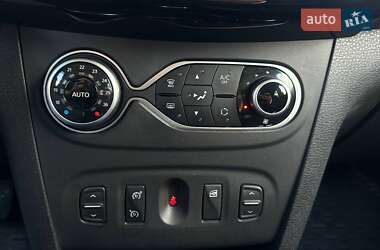 Хэтчбек Renault Sandero 2019 в 