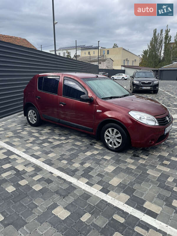 Хэтчбек Renault Sandero 2011 в Николаеве