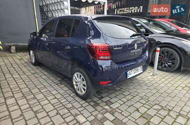 Хэтчбек Renault Sandero 2019 в 